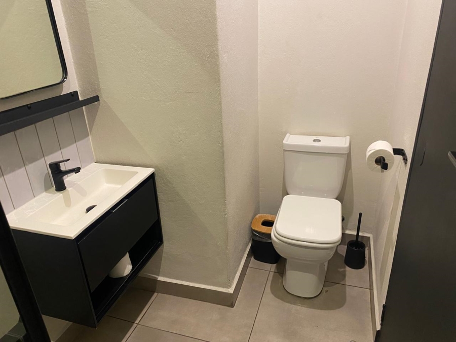 To Let 1 Bedroom Property for Rent in Sandton Central Gauteng