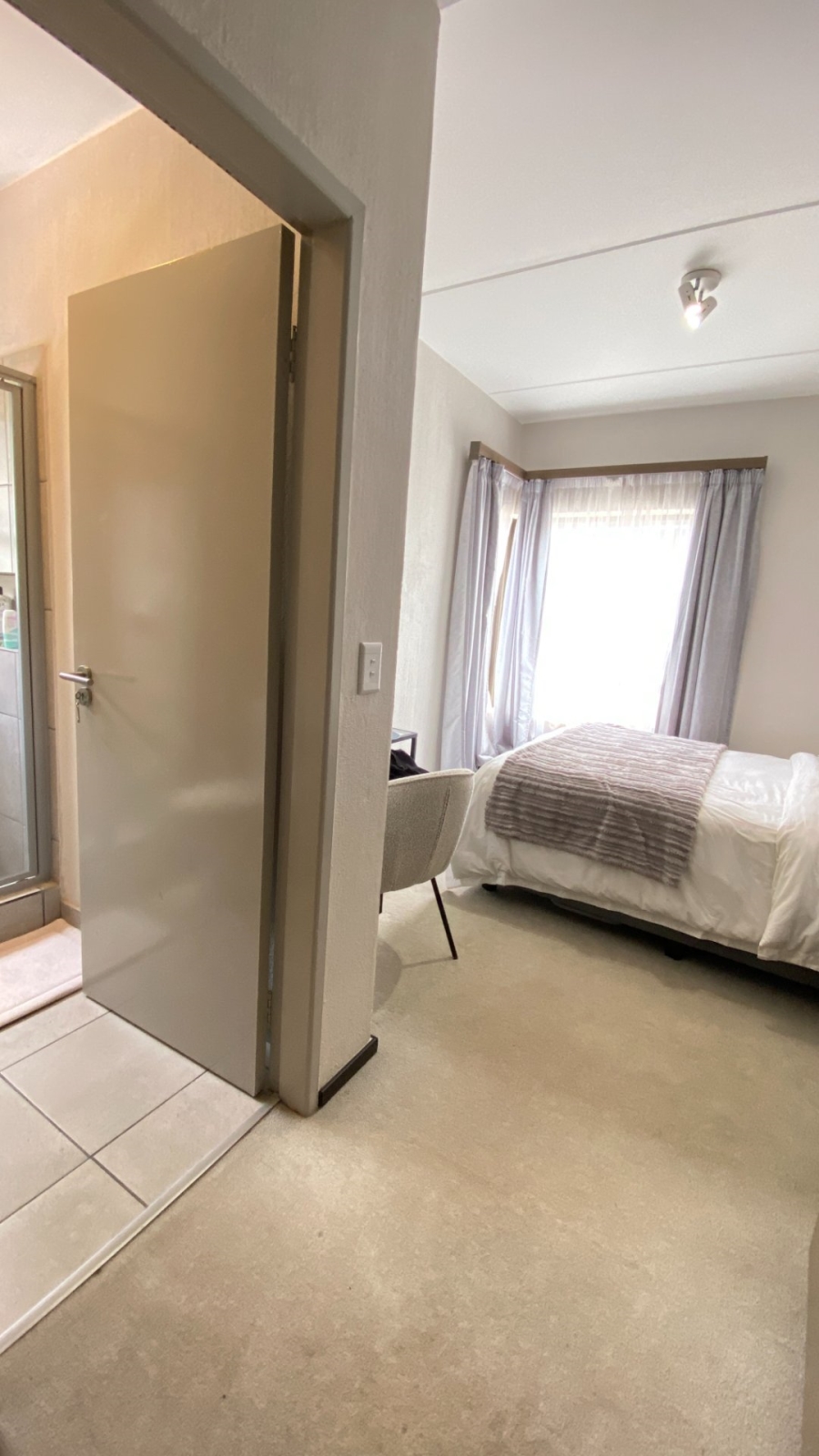 To Let 2 Bedroom Property for Rent in Fourways Gauteng