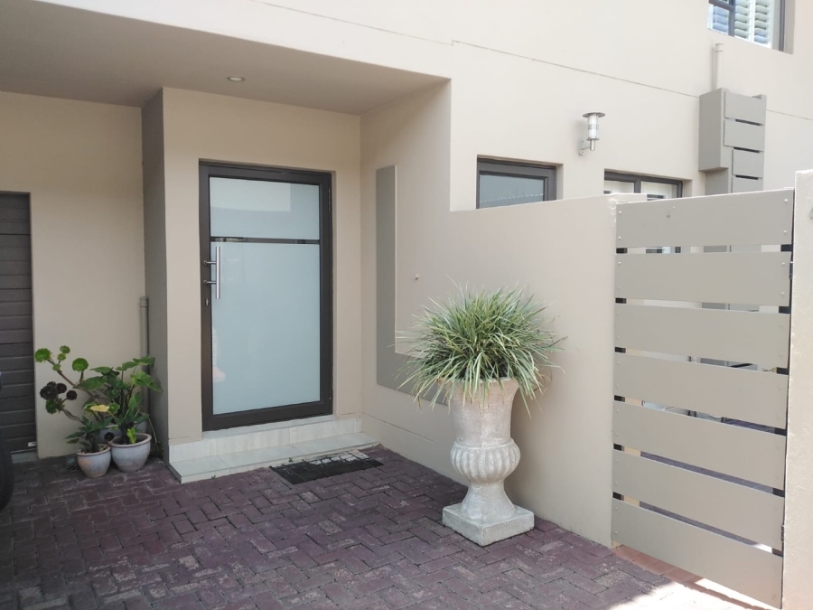 3 Bedroom Property for Sale in Monument Gauteng