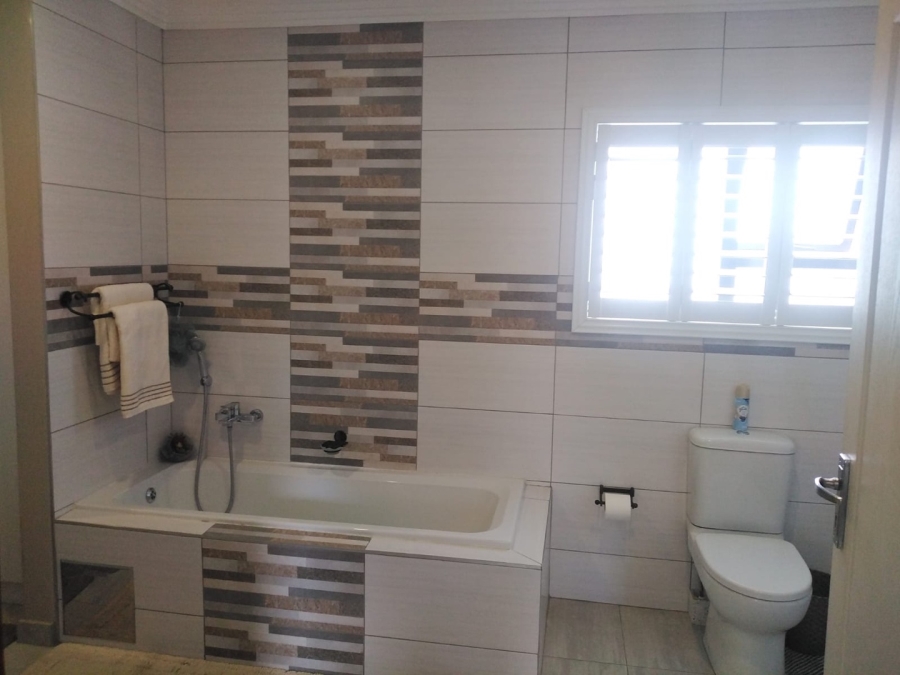 3 Bedroom Property for Sale in Monument Gauteng