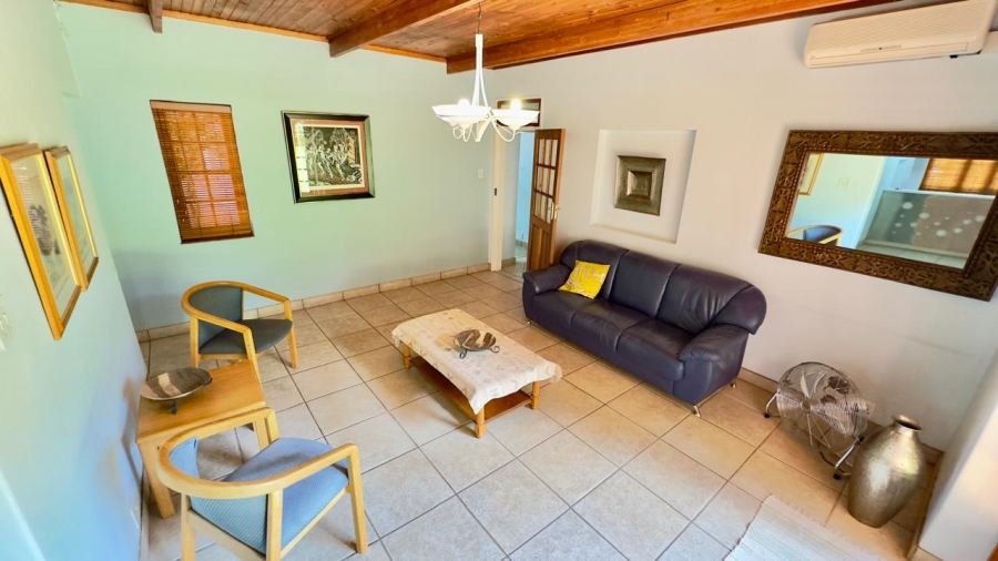 Commercial Property for Sale in Die Hoewes Gauteng