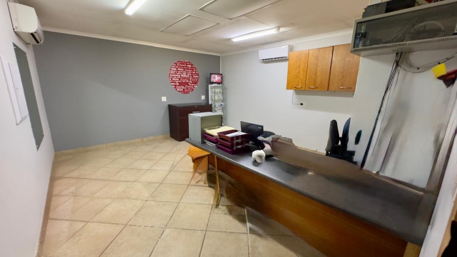 Commercial Property for Sale in Die Hoewes Gauteng