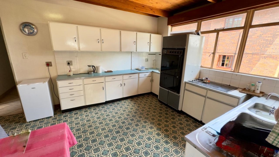 Commercial Property for Sale in Die Hoewes Gauteng