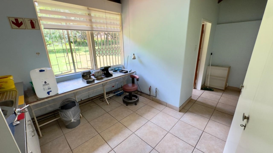 Commercial Property for Sale in Die Hoewes Gauteng