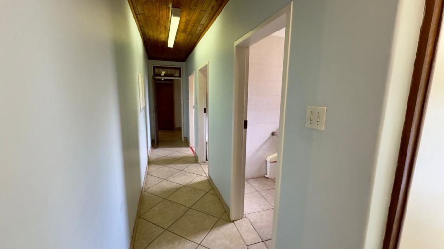 Commercial Property for Sale in Die Hoewes Gauteng