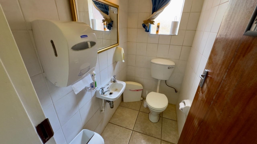 Commercial Property for Sale in Die Hoewes Gauteng