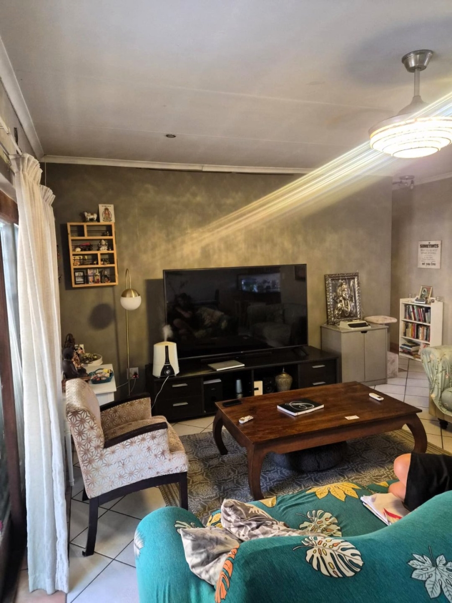 2 Bedroom Property for Sale in Eco Park Gauteng