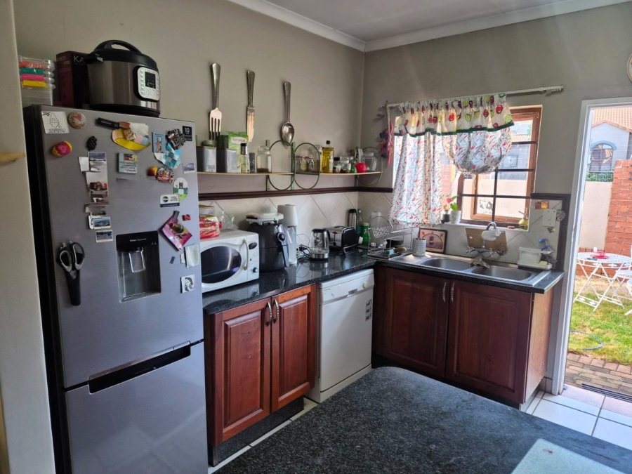 2 Bedroom Property for Sale in Eco Park Gauteng
