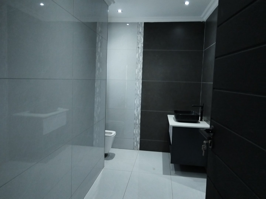 To Let 5 Bedroom Property for Rent in Roodeplaat Gauteng