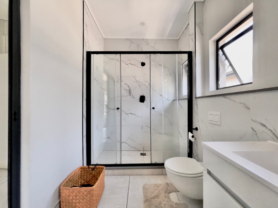 2 Bedroom Property for Sale in Waterfall Gauteng