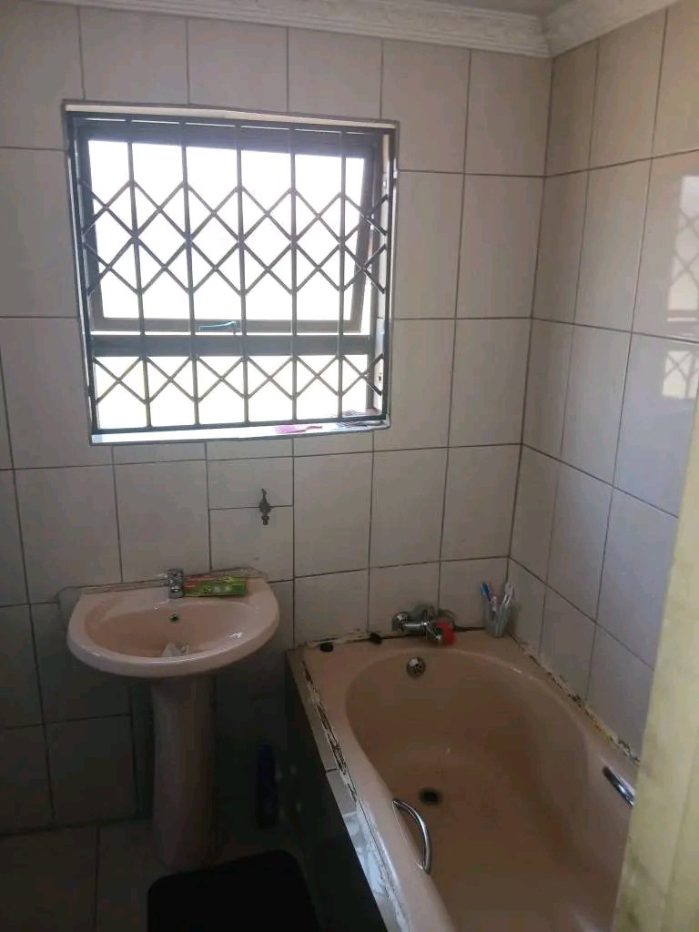 2 Bedroom Property for Sale in Mohlakeng Gauteng