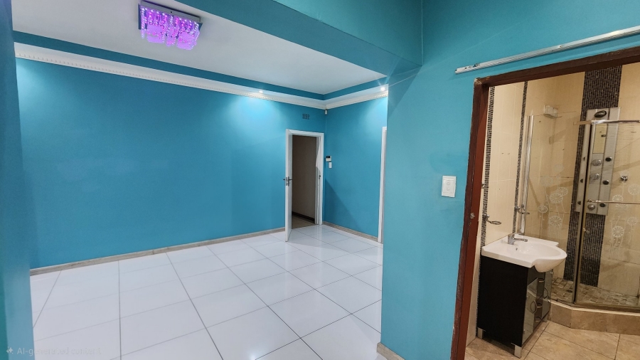 5 Bedroom Property for Sale in Cyrildene Gauteng