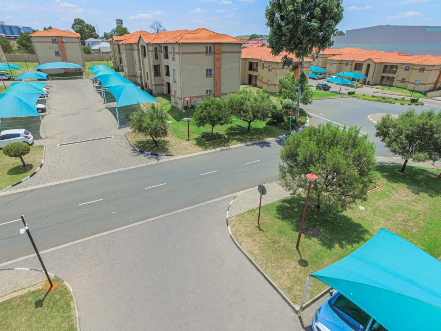 2 Bedroom Property for Sale in Ormonde View Gauteng