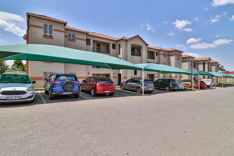 2 Bedroom Property for Sale in Ormonde View Gauteng