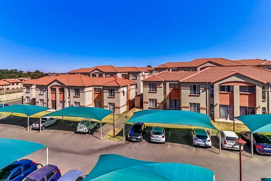 2 Bedroom Property for Sale in Ormonde View Gauteng