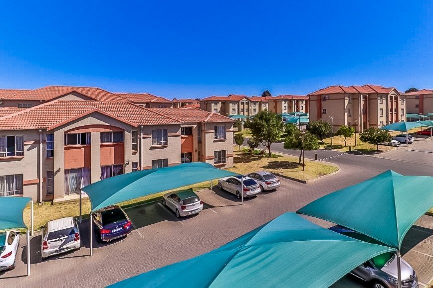 2 Bedroom Property for Sale in Ormonde View Gauteng