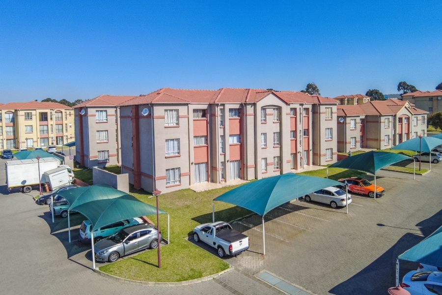 2 Bedroom Property for Sale in Ormonde View Gauteng