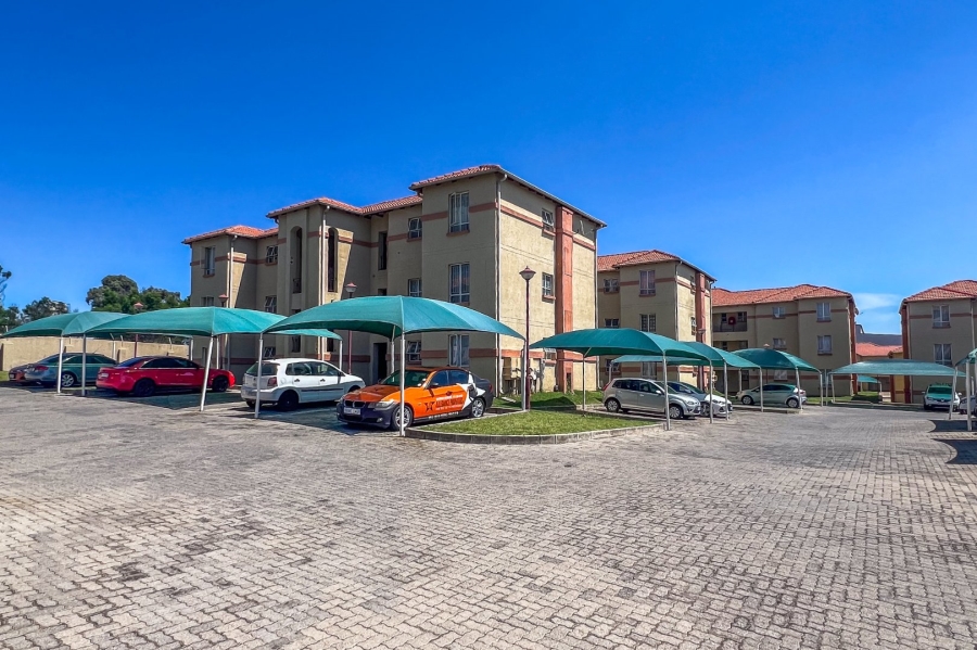 2 Bedroom Property for Sale in Ormonde View Gauteng