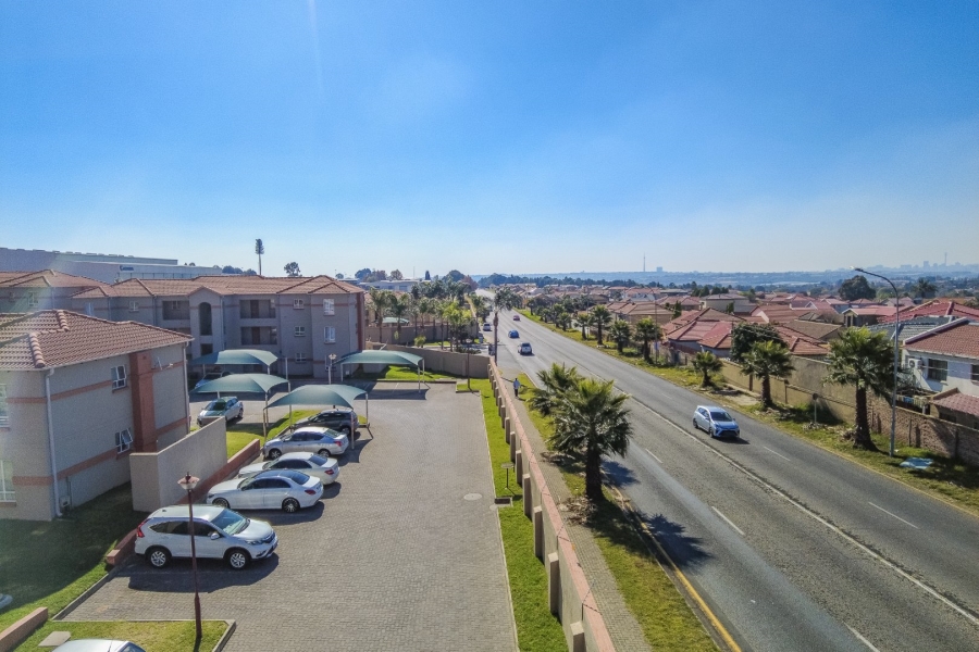 2 Bedroom Property for Sale in Ormonde View Gauteng