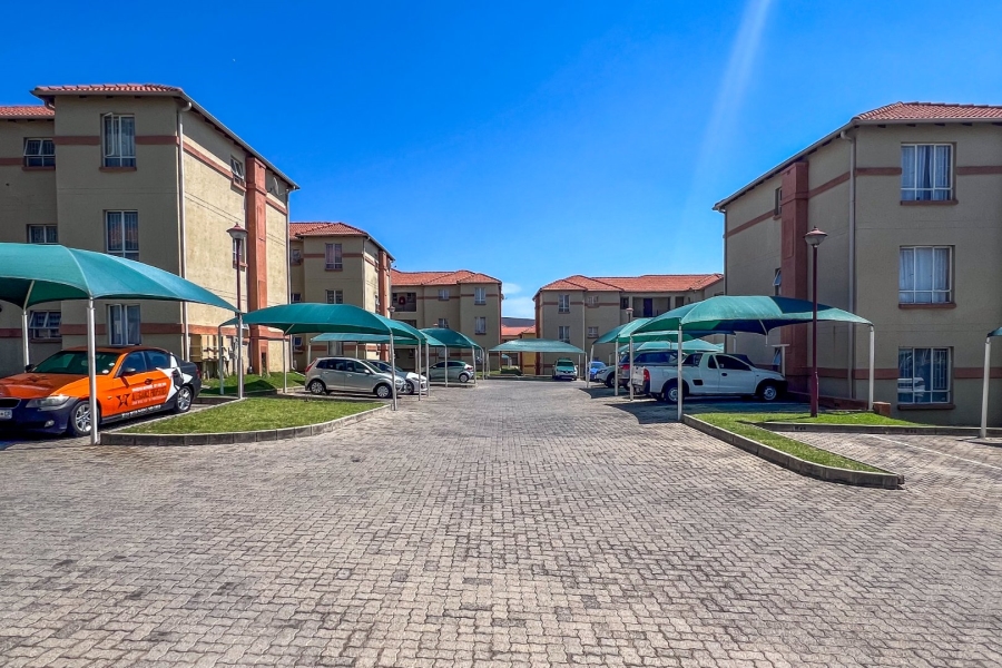 2 Bedroom Property for Sale in Ormonde View Gauteng