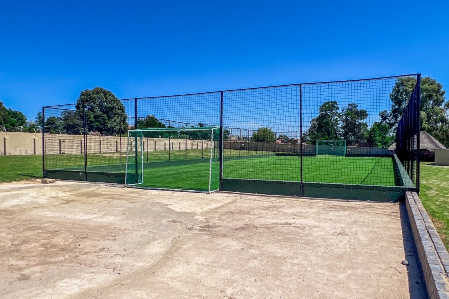 2 Bedroom Property for Sale in Ormonde View Gauteng