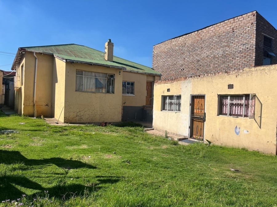 7 Bedroom Property for Sale in Elsburg Gauteng