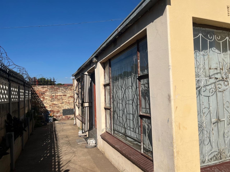 7 Bedroom Property for Sale in Elsburg Gauteng