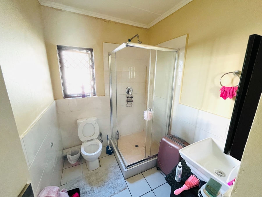 2 Bedroom Property for Sale in Noordwyk Gauteng