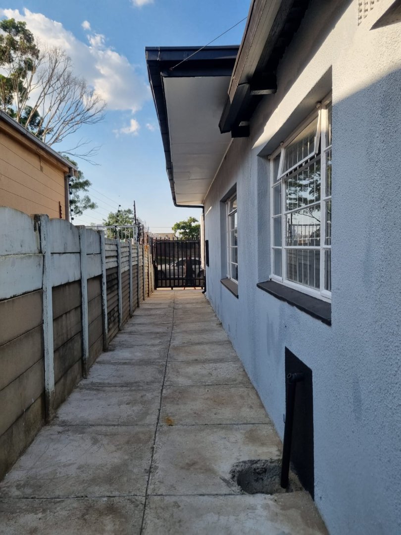 2 Bedroom Property for Sale in La Rochelle Gauteng