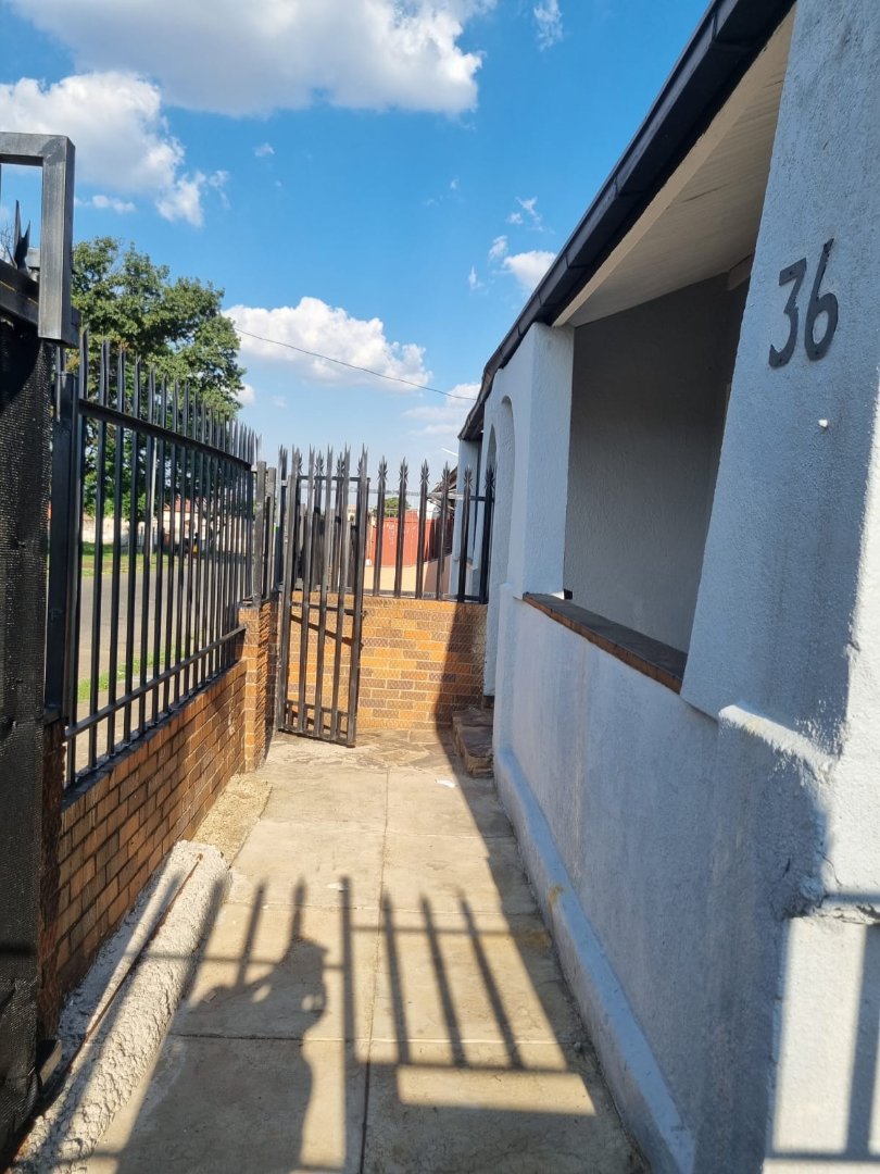 2 Bedroom Property for Sale in La Rochelle Gauteng