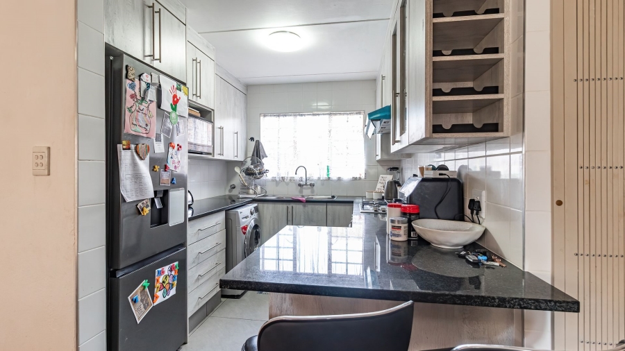 3 Bedroom Property for Sale in Ravenswood Gauteng