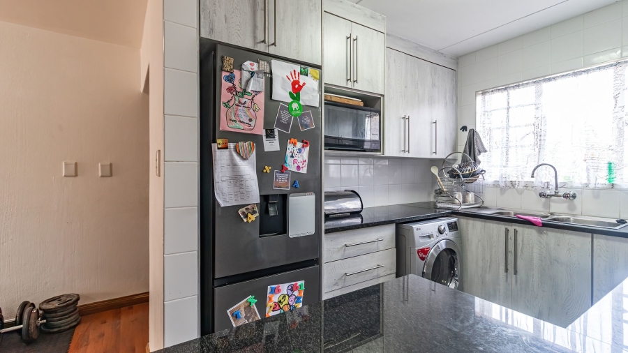 3 Bedroom Property for Sale in Ravenswood Gauteng