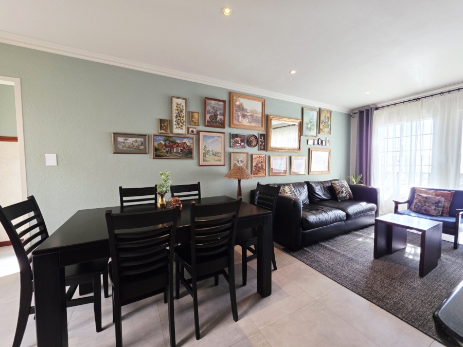 2 Bedroom Property for Sale in La Montagne Gauteng