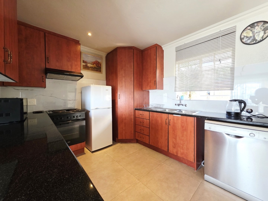 2 Bedroom Property for Sale in La Montagne Gauteng