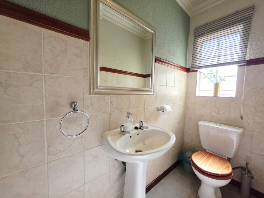 2 Bedroom Property for Sale in La Montagne Gauteng