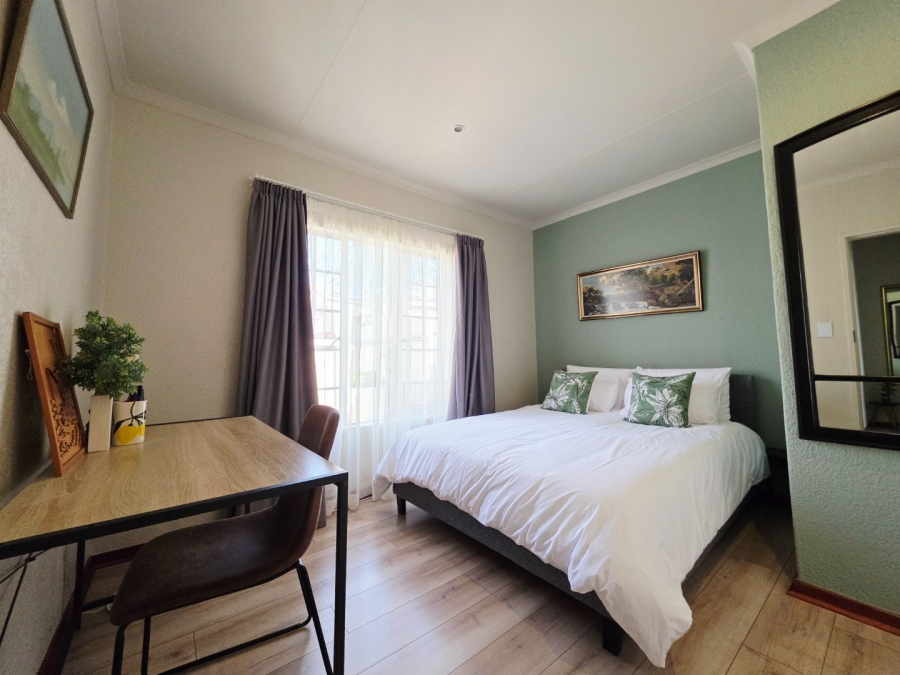 2 Bedroom Property for Sale in La Montagne Gauteng