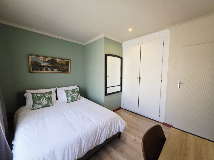 2 Bedroom Property for Sale in La Montagne Gauteng