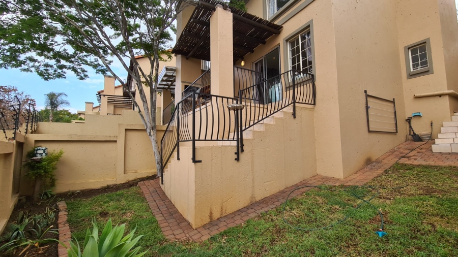 2 Bedroom Property for Sale in La Montagne Gauteng