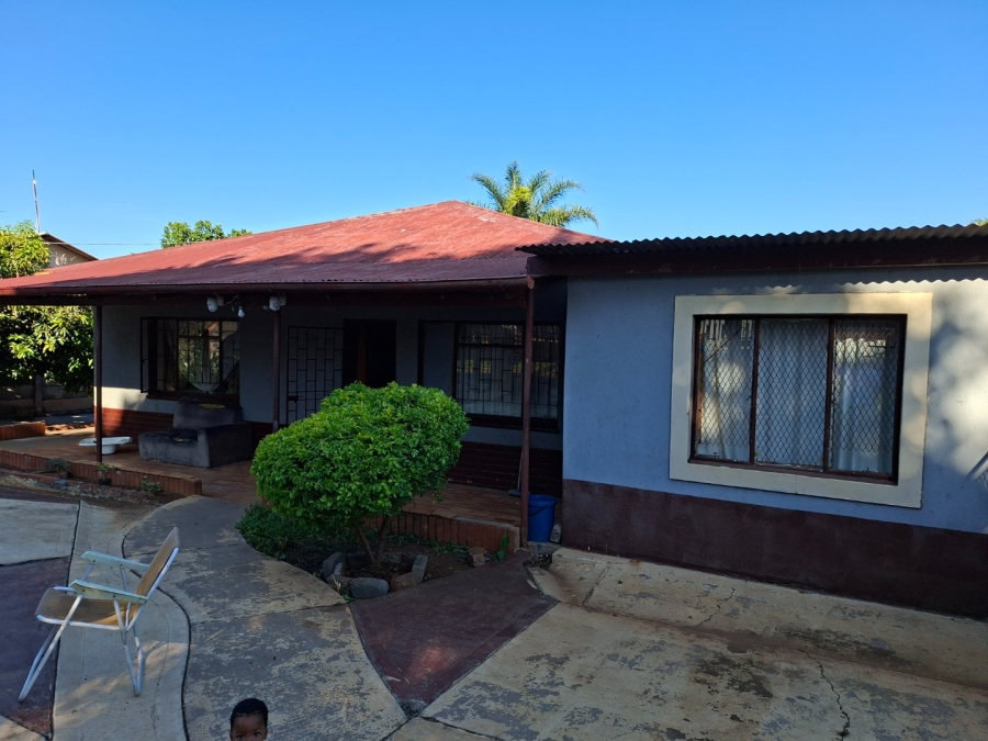  Bedroom Property for Sale in Danville Gauteng