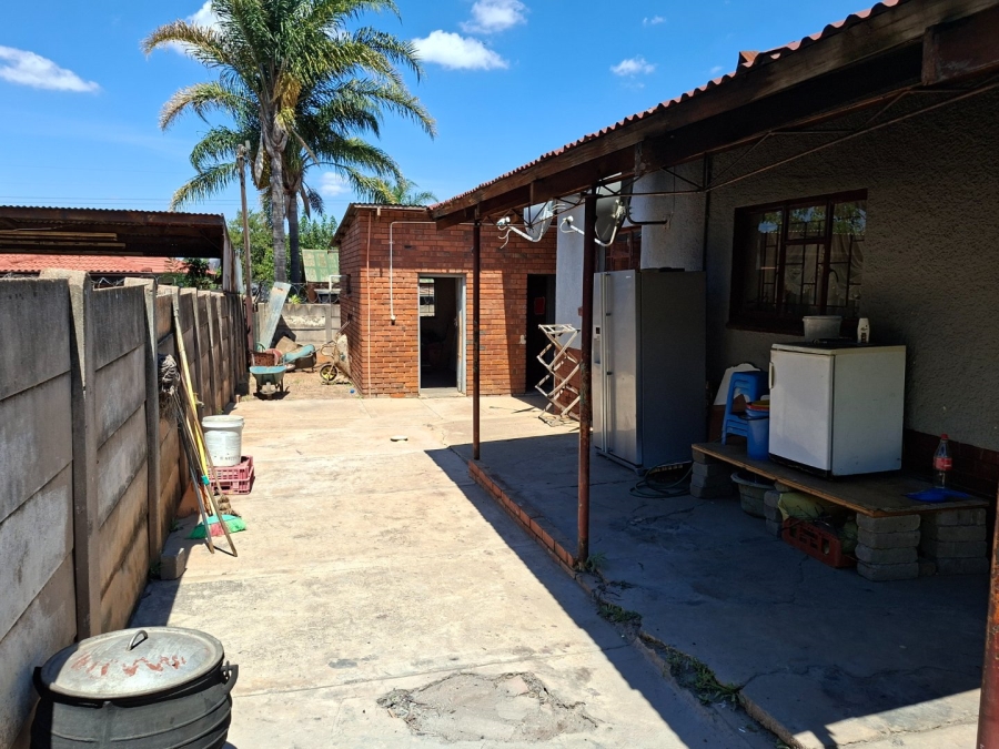  Bedroom Property for Sale in Danville Gauteng
