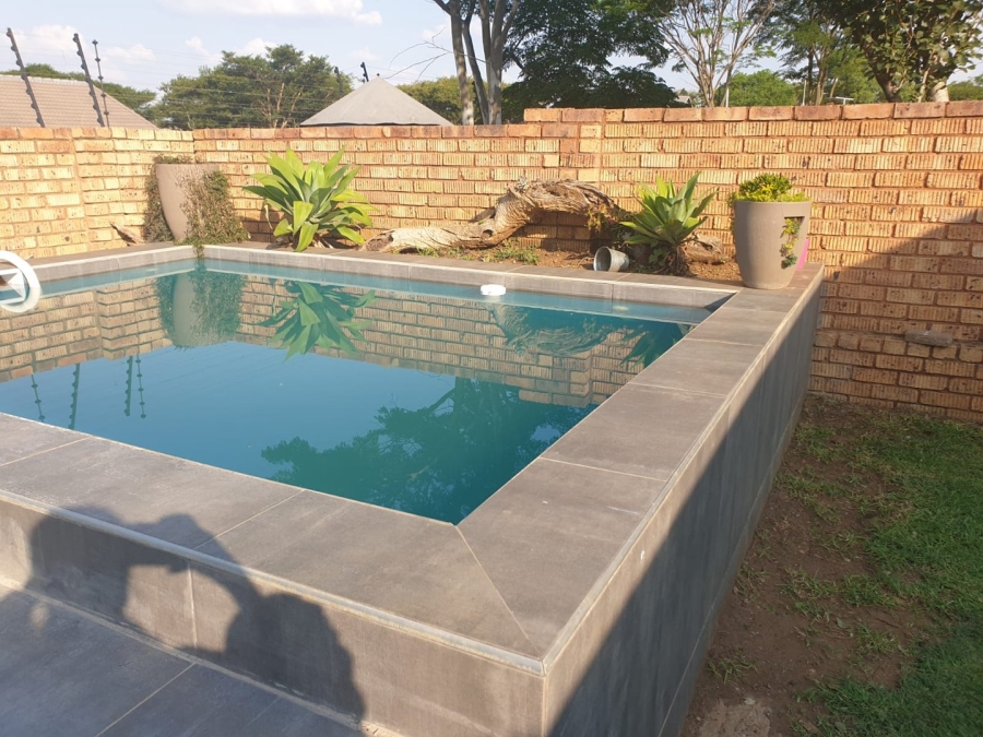 2 Bedroom Property for Sale in Equestria Gauteng