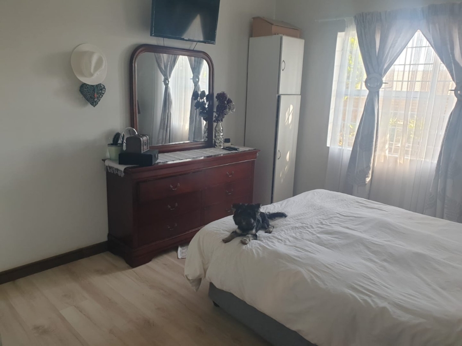 2 Bedroom Property for Sale in Equestria Gauteng