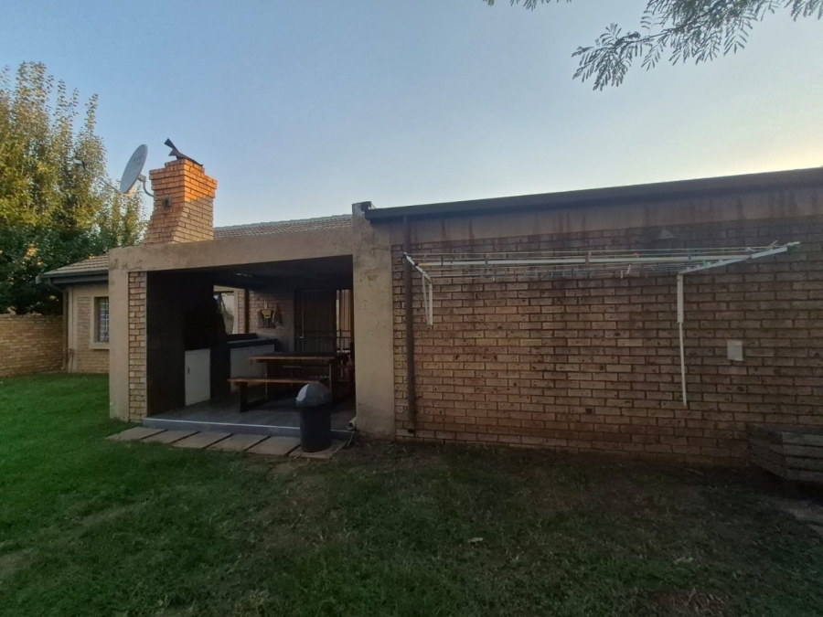 2 Bedroom Property for Sale in Equestria Gauteng