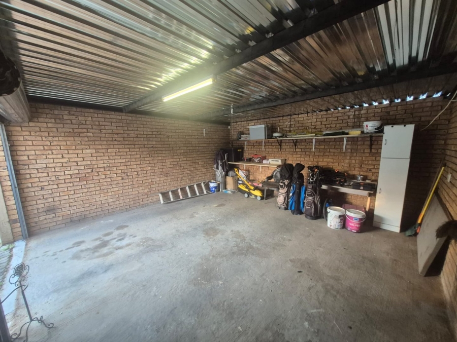 2 Bedroom Property for Sale in Equestria Gauteng
