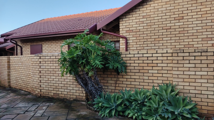 3 Bedroom Property for Sale in Wierdaglen Estate Gauteng