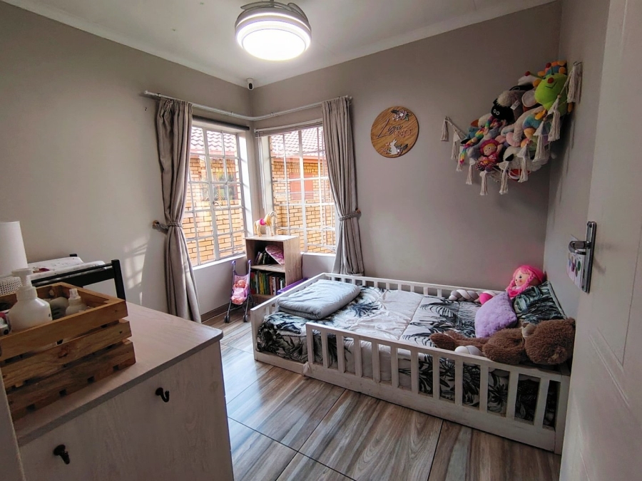 3 Bedroom Property for Sale in Wierdaglen Estate Gauteng