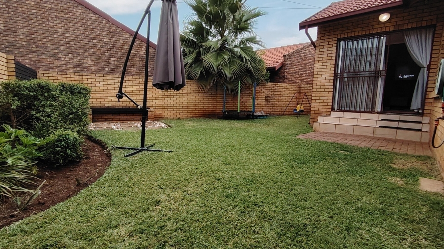 3 Bedroom Property for Sale in Wierdaglen Estate Gauteng