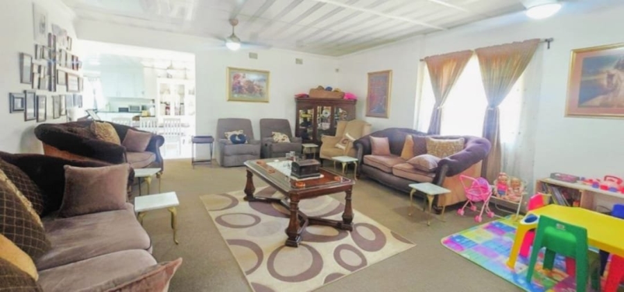 5 Bedroom Property for Sale in Selection Park Gauteng