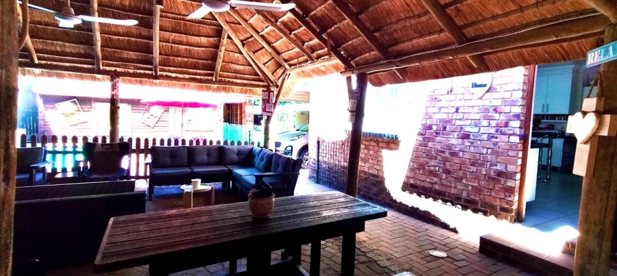 5 Bedroom Property for Sale in Selection Park Gauteng