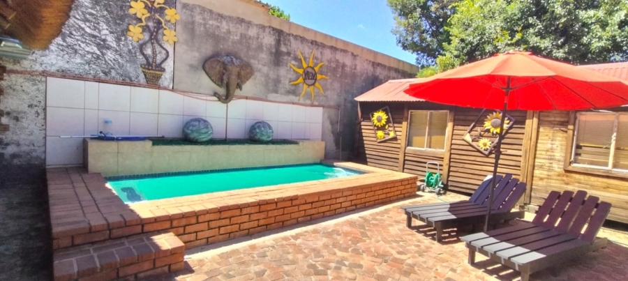 5 Bedroom Property for Sale in Selection Park Gauteng